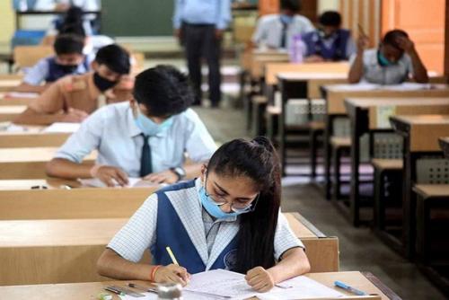  സി​ബി​എ​സ്ഇ സ്കൂ​ളു​ക​ളി​ൽ ബോ​ർ​ഡ്, പൊ​തു പ​രീ​ക്ഷ​ക​ൾ ഒ​ഴി​കെ​യു​ള്ള​വ ഓ​ഫ്ലൈ​നി​ൽ ന​ട​ത്താ​ൻ പാ​ടി​ല്ലെ​ന്ന് സം​സ്ഥാ​ന ബാ​ലാ​വ​കാ​ശ സം​ര​ക്ഷ​ണ ക​മ്മീ​ഷ​ൻ