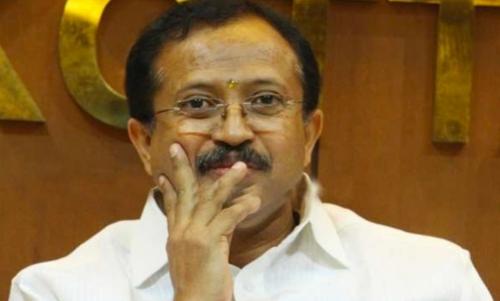 കേന്ദ്രമന്ത്രി വി മുരളീധരന്റെ വീടിന് നേരെ കല്ലേറ് കേന്ദ്രമന്ത്രി വി മുരളീധരന്റെ വീടിന് നേരെ കല്ലേറ്
