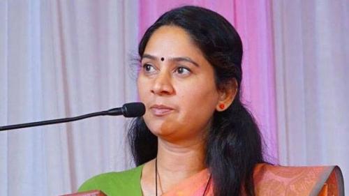 ഉദ്ഘാടനത്തിന് ഉടുപ്പിടാത്ത സിനിമ താരങ്ങൾ, ഇത്രയും വായിനോക്കികളാണോ കേരളത്തിലെ മനുഷ്യർ ; യു. പ്രതിഭ എം.എൽ.എ ഉദ്ഘാടനത്തിന് ഉടുപ്പിടാത്ത സിനിമ താരങ്ങൾ, ഇത്രയും വായിനോക്കികളാണോ കേരളത്തിലെ മനുഷ്യർ ; യു. പ്രതിഭ എം.എൽ.എ