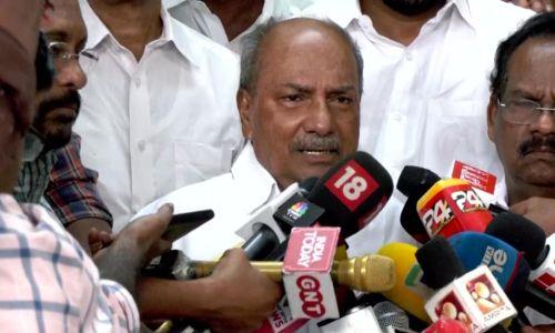 ‘ഉമ്മൻചാണ്ടിയെ വേട്ടയാടിയത് ശരിയോ തെറ്റോയെന്ന് പുതുപ്പള്ളിക്കാർ തീരുമാനിക്കുമെന്ന് എ.കെ ആന്റണി