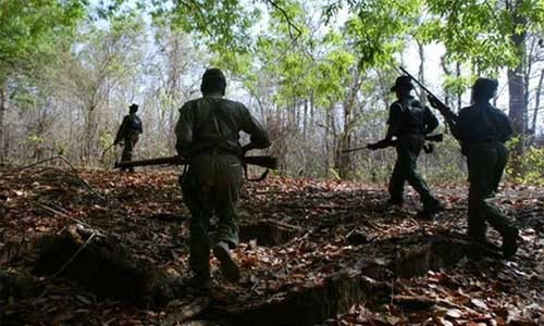 ഛത്തീസ്ഗഡിൽ  വെടിവയ്പ്പിൽ നാല് ഇന്ത്യൻ മാവോവാദികൾ കൊല്ലപ്പെട്ടു