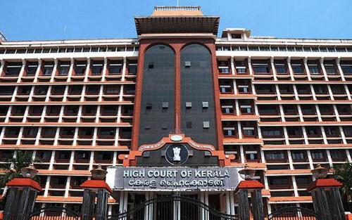 കോവിഡ് കാലത്ത് സമരങ്ങൾ നിരോധിക്കണം; ഹൈക്കോടതിയിൽ ഹർജി
