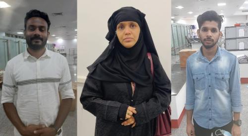 കരിപ്പൂർ വിമാനത്താവളത്തിലൂടെ സ്വർണം കടത്താൻ ശ്രമിച്ച മൂന്നു പേർ പിടിയിൽ കരിപ്പൂർ വിമാനത്താവളത്തിലൂടെ സ്വർണം കടത്താൻ ശ്രമിച്ച മൂന്നു പേർ പിടിയിൽ