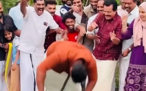 ജനപ്രതിനിധികളെ കുളത്തിലേക്ക് തള്ളിയിട്ട് വ്യത്യസ്ത ഉദ്ഘാടനം: വേറിട്ട ചടങ്ങുമായി എംഎൽഎയും സംഘവും