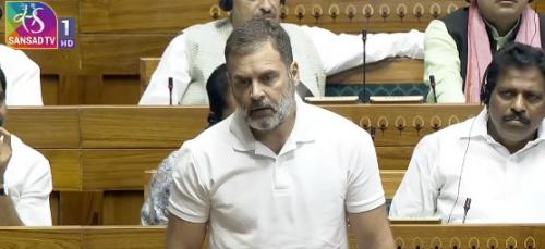 പണക്കാര്ക്ക് ചോദ്യപേപ്പര് വിലയ്ക്ക് വാങ്ങാന് കിട്ടുന്നുവെന്ന് പാര്ലമെന്റില് രാഹുല് ഗാന്ധി പണക്കാര്ക്ക് ചോദ്യപേപ്പര് വിലയ്ക്ക് വാങ്ങാന് കിട്ടുന്നുവെന്ന് പാര്ലമെന്റില് രാഹുല് ഗാന്ധി