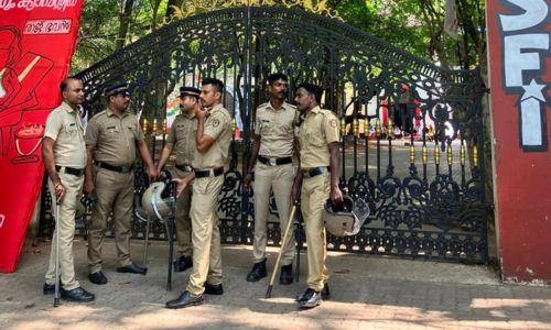 മഹാരാജാസ് കോളജിൽ വീണ്ടും സംഘർഷം. എസ്എഫ്ഐ യൂണിറ്റ് സെക്രട്ടറിയ്ക്ക് കുത്തേറ്റു