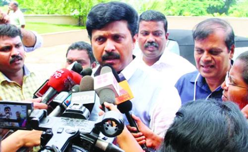 ഷെയ്ൻ കാണിച്ചത് തോന്ന്യവാസം: ആഞ്ഞടിച്ച് ഗണേഷ്കുമാർ 