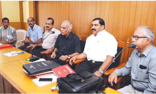 അദാലത്തിൽ എത്തിയ പരാതികൾ സർ­ക്കാർ ശ്രദ്ധയി­ൽപ്പെ­ടു­ത്തും : സു­ബൈർ കണ്ണൂർ 