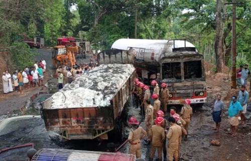 പാലക്കാട് ലോറിയും ഗ്യാസ് ടാങ്കറും കൂട്ടിയിടിച്ച് തീപിടിച്ചു; ഡ്രൈവര്‍ വെന്തു മരിച്ചു   