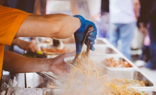 സൗദിയിൽ മൊബൈൽ ഫുഡ് ട്രക്കുകൾക്ക് പുതിയ നിയമങ്ങൾ