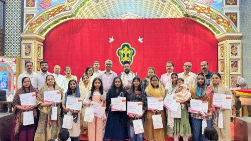 സെന്റ് പീറ്റേഴ്സ് വനിതാ സമാജം ഹെയർ ഡൊണേഷൻ നടത്തി