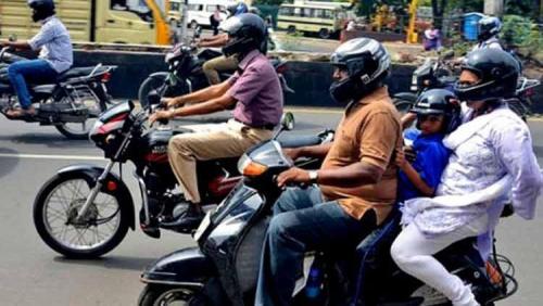 ഇരുചക്രവാഹനങ്ങളില്‍ പിന്‍സീറ്റ് യാത്രക്കാര്‍ക്കും ഹെല്‍മറ്റ്  കർശ്ശനമാക്കി ഹൈക്കോടതി