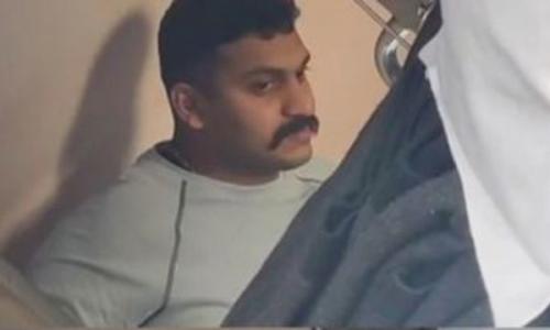 ട്രെയിനിൽ വെച്ച് മദ്യം നൽകി വിദ്യാർത്ഥിനിയെ പീഡിപ്പിച്ച സൈനികൻ അറസ്റ്റിൽ ട്രെയിനിൽ വെച്ച് മദ്യം നൽകി വിദ്യാർത്ഥിനിയെ പീഡിപ്പിച്ച സൈനികൻ അറസ്റ്റിൽ