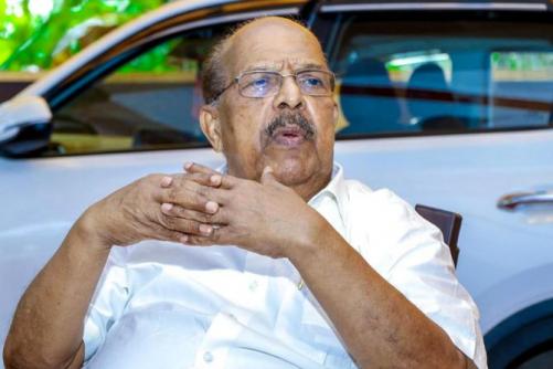 മൂന്ന് തവണ വിളിച്ചെന്ന് പിണറായി വിജയൻ; മുഖ്യമന്ത്രി വിളിച്ചില്ലെന്ന് ജി. സുധാകരൻ