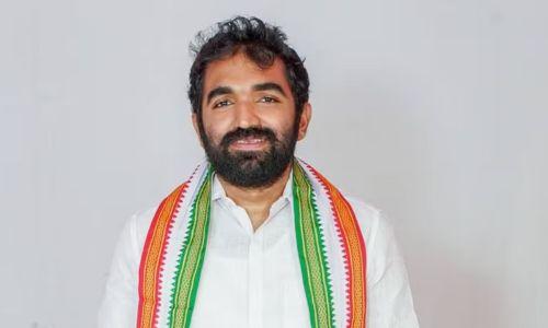 പുതുപ്പള്ളിയിൽ ചാണ്ടി ഉമ്മന്റെ കുതിപ്പ്; ലീഡ് കാല് ലക്ഷത്തില് പുതുപ്പള്ളിയിൽ ചാണ്ടി ഉമ്മന്റെ കുതിപ്പ്; ലീഡ് കാല് ലക്ഷത്തില്