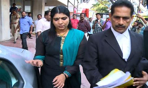 ചെന്നിത്തല പറഞ്ഞിട്ടാണ് സരിതയെ വിളിച്ചത്: രമേശിന്റെ മുന് പിഎ ചെന്നിത്തല പറഞ്ഞിട്ടാണ് സരിതയെ വിളിച്ചത്: രമേശിന്റെ മുന് പിഎ