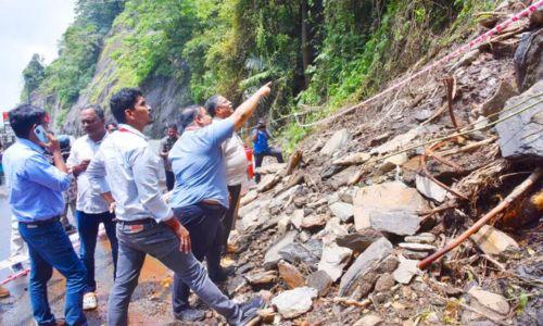 താമരശ്ശേരി ചുരം: മണ്ണിടിച്ചില് മുൻകൂട്ടി കണ്ടെത്താൻ സംവിധാനം താമരശ്ശേരി ചുരം: മണ്ണിടിച്ചില് മുൻകൂട്ടി കണ്ടെത്താൻ സംവിധാനം