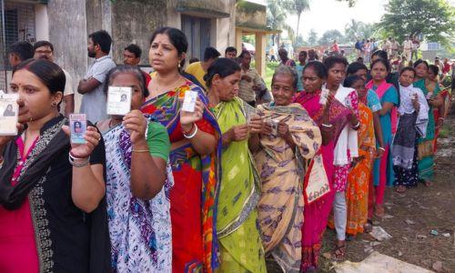 ബംഗാളിൽ റീപോളിങ് പുരോഗമിക്കുന്നു; കനത്ത സുരക്ഷയൊരുക്കി കേന്ദ്രസേനകൾ ബംഗാളിൽ റീപോളിങ് പുരോഗമിക്കുന്നു; കനത്ത സുരക്ഷയൊരുക്കി കേന്ദ്രസേനകൾ
