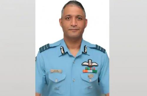 കോപ്റ്റർ അപകടം; ക്യാപ്റ്റൻ വരുൺ സിംഗിനെ ബംഗളൂരുവിലേക്കു മാറ്റി