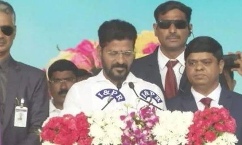 തെലുങ്കാനയെ നയിക്കാൻ രേവന്ത് റെഡ്ഡി; സത്യപ്രതിജ്ഞ ചെയ്തു തെലുങ്കാനയെ നയിക്കാൻ രേവന്ത് റെഡ്ഡി; സത്യപ്രതിജ്ഞ ചെയ്തു