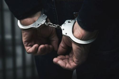 വഴിയോരത്ത് ഏറ്റുമുട്ടിയ ഡെലിവറി ഡ്രൈവർമാർ അറസ്റ്റിൽ; സംഘർഷത്തിന് കാരണം സാമ്പത്തിക തർക്കമെന്ന് പ്രാഥമിക നിഗമനം