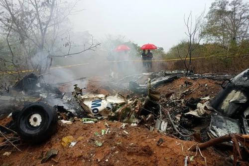 കെനിയയിൽ വിമാനാപകടം; 12 വിദേശ ടൂറിസ്റ്റുകൾ മരിച്ചു കെനിയയിൽ വിമാനാപകടം; 12 വിദേശ ടൂറിസ്റ്റുകൾ മരിച്ചു