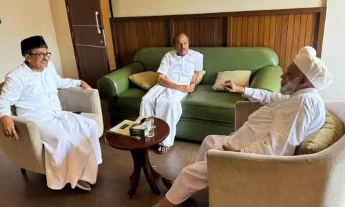 സമസ്തയിലെ പ്രശ്നങ്ങൾ പരിഹരിക്കാൻ ഒമ്പതംഗ സമിതി സമസ്തയിലെ പ്രശ്നങ്ങൾ പരിഹരിക്കാൻ ഒമ്പതംഗ സമിതി
