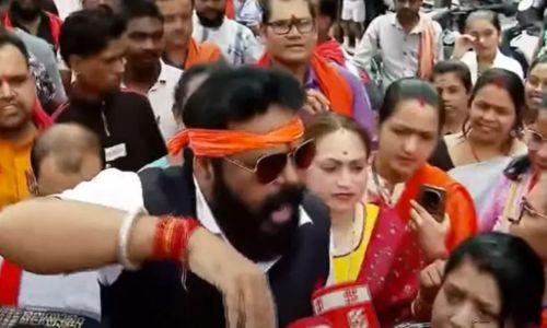 കന്യാസ്ത്രീകൾക്ക് ജാമ്യമരുത് ; ജയ്ശ്രീറാം മുഴക്കി കോടതിക്ക് മുന്നിൽ ബജ്റംഗ്ദളിൻ്റെ പ്രകടനം കന്യാസ്ത്രീകൾക്ക് ജാമ്യമരുത് ; ജയ്ശ്രീറാം മുഴക്കി കോടതിക്ക് മുന്നിൽ ബജ്റംഗ്ദളിൻ്റെ പ്രകടനം