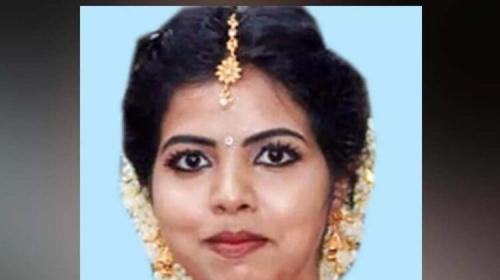 പ്രസവം കഴിഞ്ഞ് വീട്ടിലെത്തിയ യുവതി കൊറോണ വൈറസ് ബാധയെ തുടർന്ന് മരിച്ചു പ്രസവം കഴിഞ്ഞ് വീട്ടിലെത്തിയ യുവതി കൊറോണ വൈറസ് ബാധയെ തുടർന്ന് മരിച്ചു