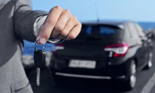 റെ­ന്റ്​ എ കാർ മേ­ഖലയി­ലെ­ സ്വദേ­ശി­വൽക്കരണം : തൊ­ഴി­ൽ­കാ­ര്യ മന്ത്രാ­ലയം പരി­ശോ­ധന ശക്തമാ­ക്കി­