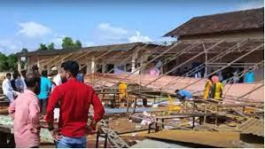 കാസർഗോഡ് ശാസ്ത്രമേളയ്ക്കിടെ പന്തൽ തകർന്ന് 30 വിദ്യാർത്ഥികൾക്ക് പരുക്ക് കാസർഗോഡ് ശാസ്ത്രമേളയ്ക്കിടെ പന്തൽ തകർന്ന് 30 വിദ്യാർത്ഥികൾക്ക് പരുക്ക്
