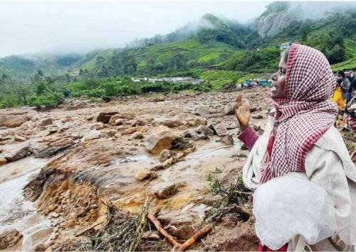 പെട്ടിമുടി ദുരന്തം: മരിച്ചവരുടെ എണ്ണം 49 ആയി പെട്ടിമുടി ദുരന്തം: മരിച്ചവരുടെ എണ്ണം 49 ആയി