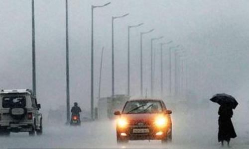 നാഡ ചുഴലിക്കാറ്റെത്തി : തമിഴ്നാട്ടിൽ കനത്ത മഴ 