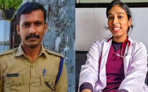 ഡോ.വന്ദനയുടെയും രഞ്ജിത്തിന്റെയും കുടുംബത്തിന് ധനസഹായം പ്രഖ്യാപിച്ച് സര്ക്കാര് ഡോ.വന്ദനയുടെയും രഞ്ജിത്തിന്റെയും കുടുംബത്തിന് ധനസഹായം പ്രഖ്യാപിച്ച് സര്ക്കാര്