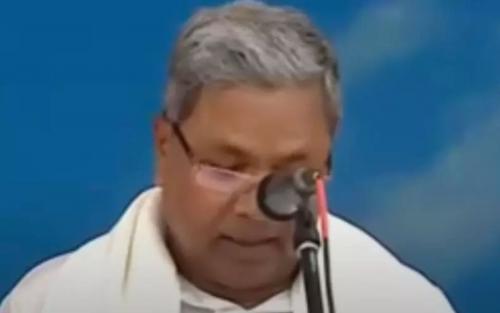 കർണാടകയിൽ മുഖ്യമന്ത്രിയായി സിദ്ധരാമയ്യ സത്യപ്രതിജ്ഞ ചെയ്ത് അധികാരമേറ്റു കർണാടകയിൽ മുഖ്യമന്ത്രിയായി സിദ്ധരാമയ്യ സത്യപ്രതിജ്ഞ ചെയ്ത് അധികാരമേറ്റു