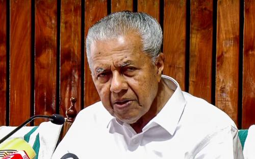 എസ്.എം.എ മരുന്ന് വിവാദം: സർക്കാർ വീഴ്ച മറച്ചുവെക്കാൻ വിഷയം വഴിതിരിച്ചുവിടുന്നുവെന്ന് പിണറായി വിജയൻ