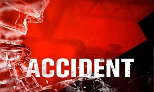 പോലീസ് അനാസ്ഥ: വാഹനമിടിച്ച് പെരുവഴിയിൽ കിടന്ന നാടോടി മരിച്ചു പോലീസ് അനാസ്ഥ: വാഹനമിടിച്ച് പെരുവഴിയിൽ കിടന്ന നാടോടി മരിച്ചു