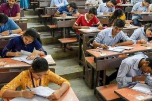തമിഴ്നാട്ടിൽ യുജി, പിജി പരീക്ഷകൾ റദ്ദാക്കി; സപ്ലിമെന്‍ററി പേപ്പറുകളിലടക്കം ഓൾ പാസ്   