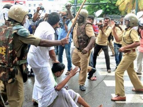 കെഎസ്‌യു സെക്രട്ടറിയേറ്റ് മാർച്ചിൽ സംഘർഷം 