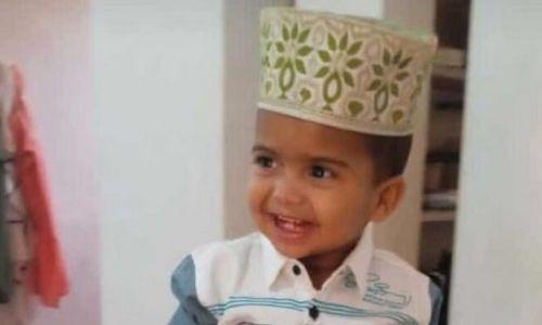 ബോൾ തൊണ്ടയിൽ കുരുങ്ങി രണ്ടരവയസ്സുകാരൻ മരിച്ചു ബോൾ തൊണ്ടയിൽ കുരുങ്ങി രണ്ടരവയസ്സുകാരൻ മരിച്ചു