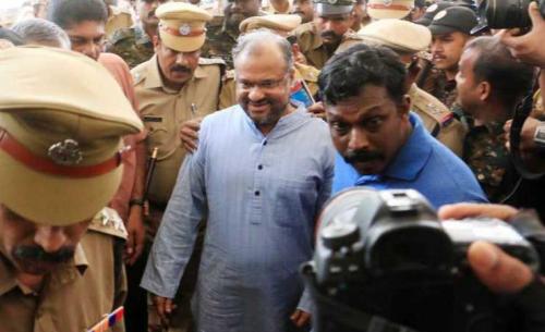 ബിഷപ്പിനെതിരായ കേസ്: അന്വേഷണ ഉദ്യോഗസ്ഥനെ സ്ഥലം മാറ്റിയ നടപടി റദ്ദാക്കി       