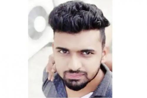 വാഹനം ഒട്ടകത്തെ ഇടിച്ചു മറിഞ്ഞ് മലയാളി യുവാവ് മരിച്ചു വാഹനം ഒട്ടകത്തെ ഇടിച്ചു മറിഞ്ഞ് മലയാളി യുവാവ് മരിച്ചു