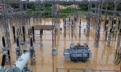 തീവ്ര മഴയെത്തുടർന്നുള്ള വെള്ളക്കെട്ടിൽ കഴക്കൂട്ടം സബ്സ്റ്റേഷൻ പ്രവർത്തനം തടസ്സപ്പെട്ടു തീവ്ര മഴയെത്തുടർന്നുള്ള വെള്ളക്കെട്ടിൽ കഴക്കൂട്ടം സബ്സ്റ്റേഷൻ പ്രവർത്തനം തടസ്സപ്പെട്ടു