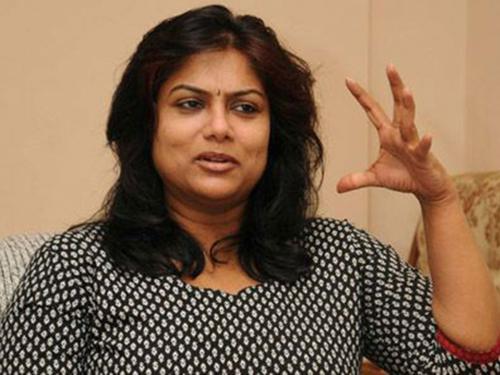 കോമഡി സിനിമയിൽ മതി രാഷ്ട്രീയത്തിൽ വേണ്ട; ഇന്നസെന്റ് എംപിയെ പരിഹസിച്ച് നടി രഞ്ജിനി