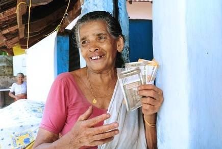 ക്ഷേമപെൻഷനുകൾ 1400 രൂപയായി വർദ്ധിപ്പിച്ച് ഉത്തരവിറങ്ങി ക്ഷേമപെൻഷനുകൾ 1400 രൂപയായി വർദ്ധിപ്പിച്ച് ഉത്തരവിറങ്ങി