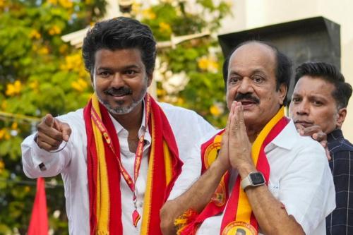 ജെ.സി.ഡി പ്രഭാകർ തമിഴ്‌നാട് നിയമസഭാ സ്പീക്കർ; അനുഭവസമ്പത്തിന് മുൻഗണന നൽകി വിജയ്