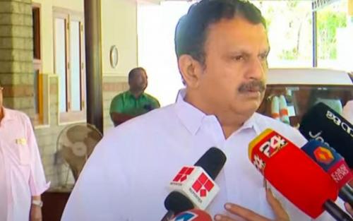 ലോക്സഭയിലേക്ക് മത്സരിക്കും: കെ മുരളീധരൻ