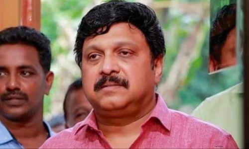 കെഎസ്ആർടിസി ബസിൽ പ്ലാസ്റ്റിക് കുപ്പികൾ; വാഹനം തടഞ്ഞ് മന്ത്രി, ജീവനക്കാർക്ക് ശകാരം