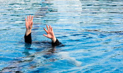 വടകരയിൽ വെള്ളക്കെട്ടിൽ വീണ് രണ്ട് വയസുകാരൻ മരിച്ചു