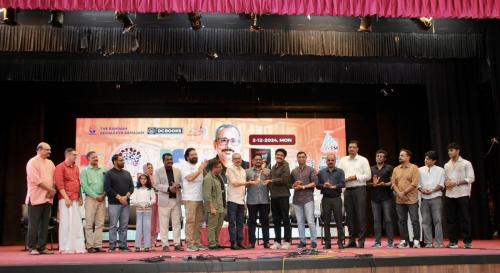 ജലീലിയോയുടെ ” റങ്കൂൺ സ്രാപ്പ് ” എന്ന നോവൽ പ്രമുഖ മാധ്യമ പ്രവർത്തകൻ ഉണ്ണി ബാലകൃഷ്ണൻ പ്രകാശനം ചെയ്തു ജലീലിയോയുടെ ” റങ്കൂൺ സ്രാപ്പ് ” എന്ന നോവൽ പ്രമുഖ മാധ്യമ പ്രവർത്തകൻ ഉണ്ണി ബാലകൃഷ്ണൻ പ്രകാശനം ചെയ്തു